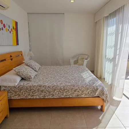 5 Bedrooms 아데제