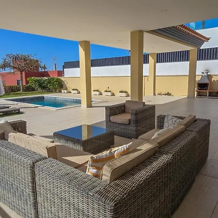 ヴィラ 5 Bedrooms *